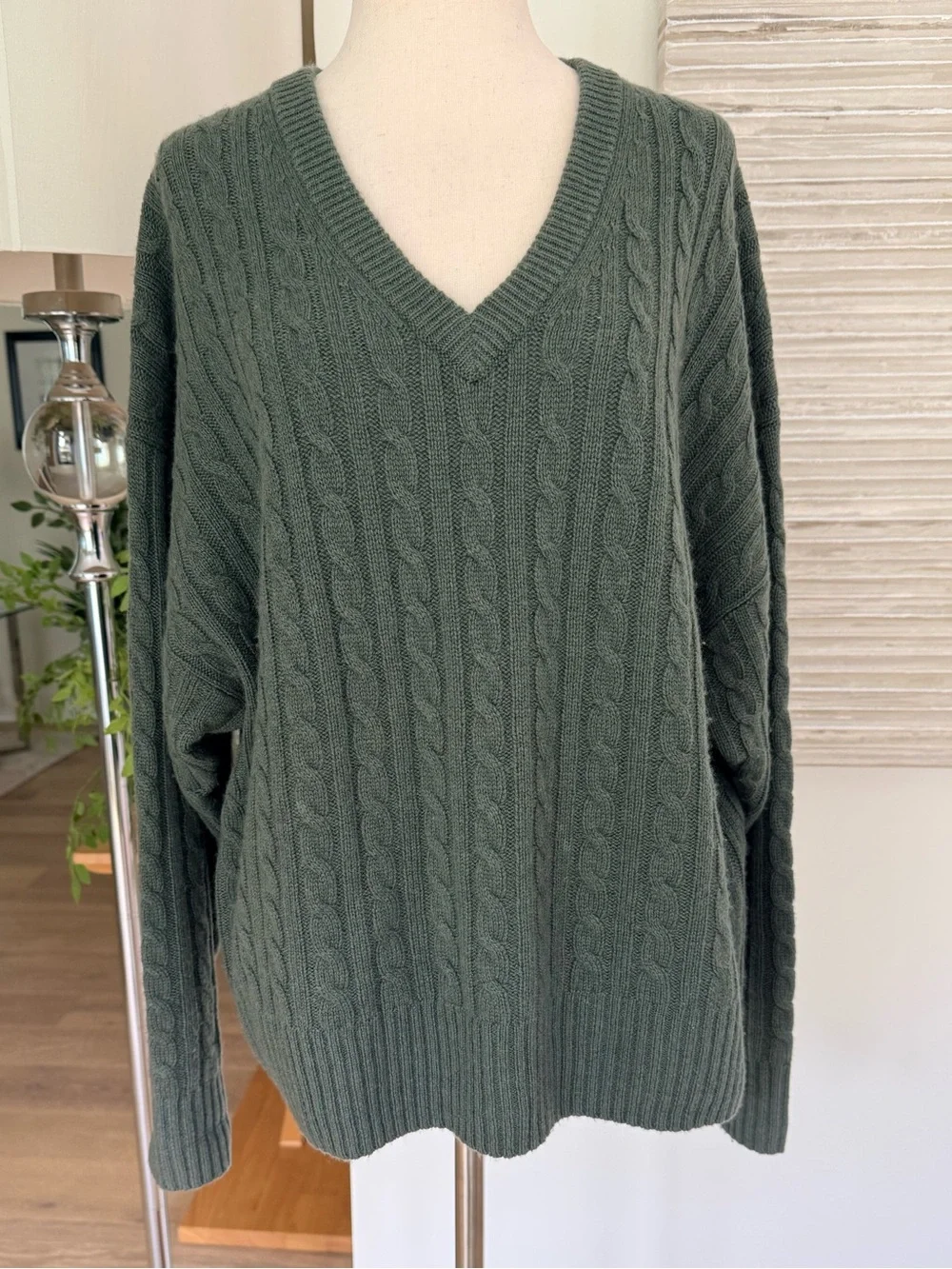 Jenni Kayne Nell V neck sweater in Pine size XS